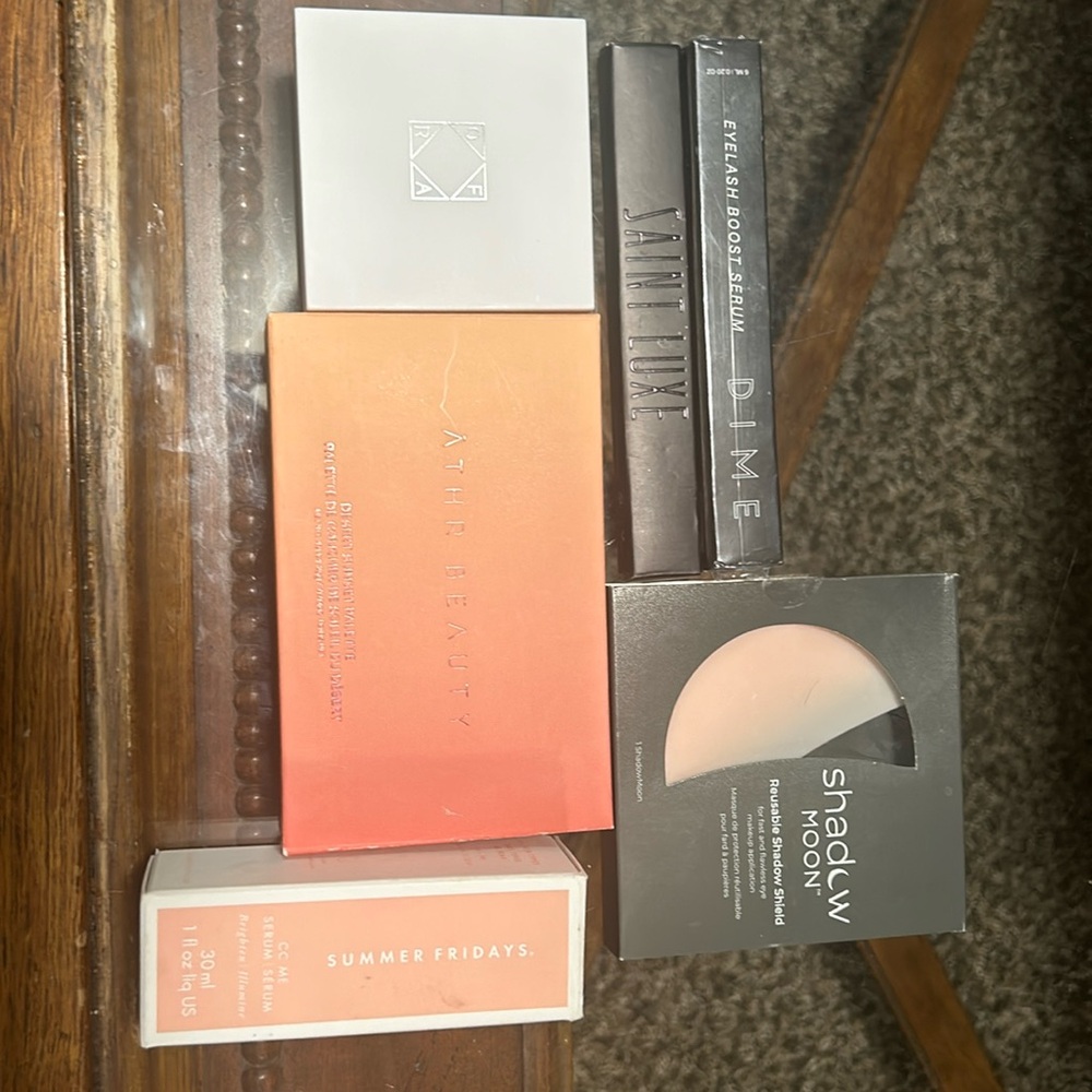 7 piece makeup lot.